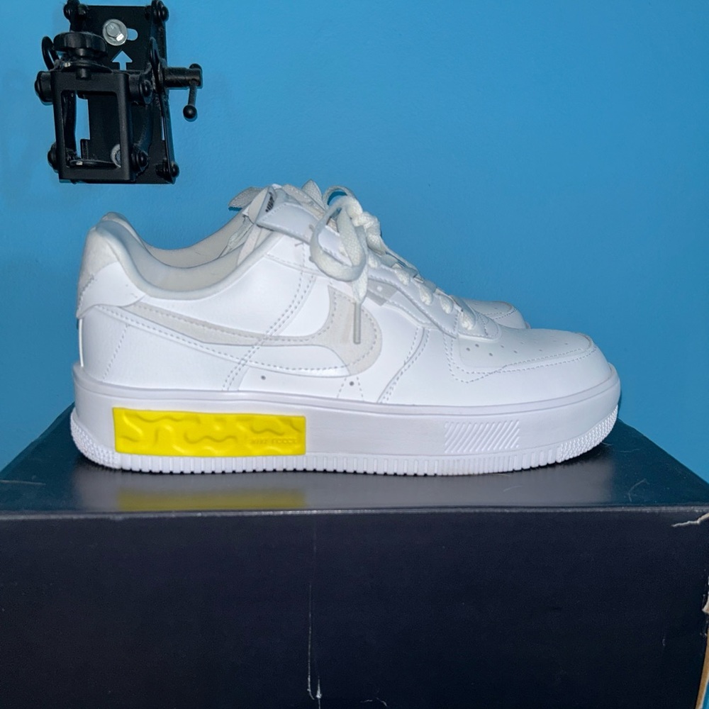 Air Force 1 Limited Edition Men’s 9.5 Women’s 11